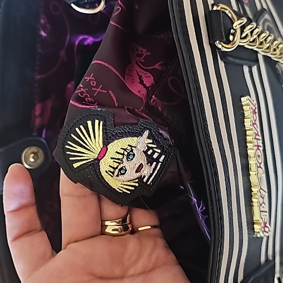 Betsey Johnson White Black Striped Lipstick Applique Hand Bag PurseChain Straps - Picture 13 of 16